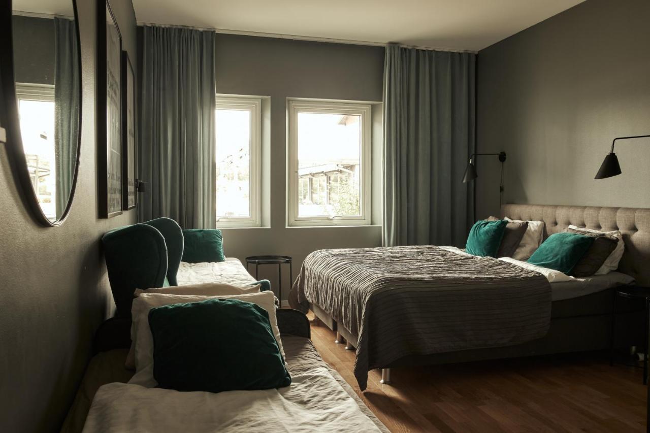 Hasse Pa Sjoekanten Hotell & Restaurang Jonkoping Bagian luar foto