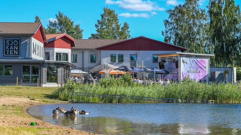 Hasse Pa Sjoekanten Hotell & Restaurang Jonkoping Bagian luar foto