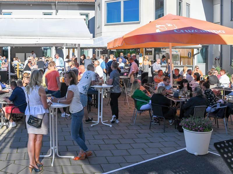 Hasse Pa Sjoekanten Hotell & Restaurang Jonkoping Bagian luar foto